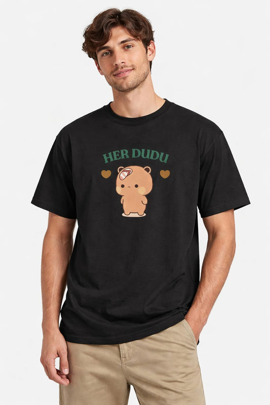 Model wearing Her Dudu cute bear couple t-shirt for men